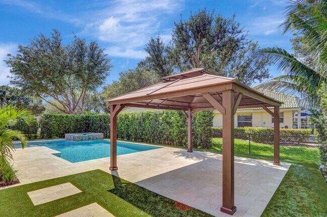 Building Photo - 1097 Egret Cir N