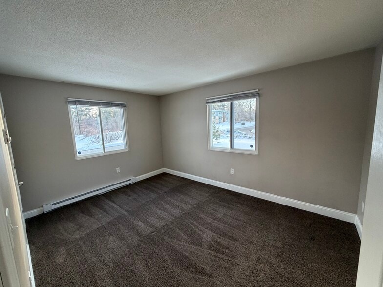 Building Photo - 25 Mercury Dr