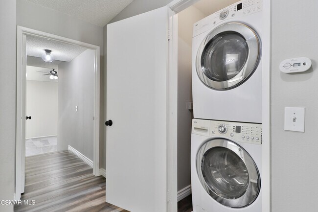 Building Photo - 3162 Darby St