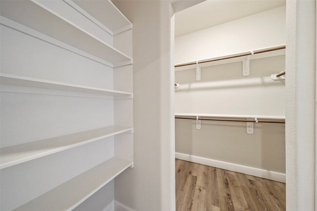 Building Photo - 414 Avenue H