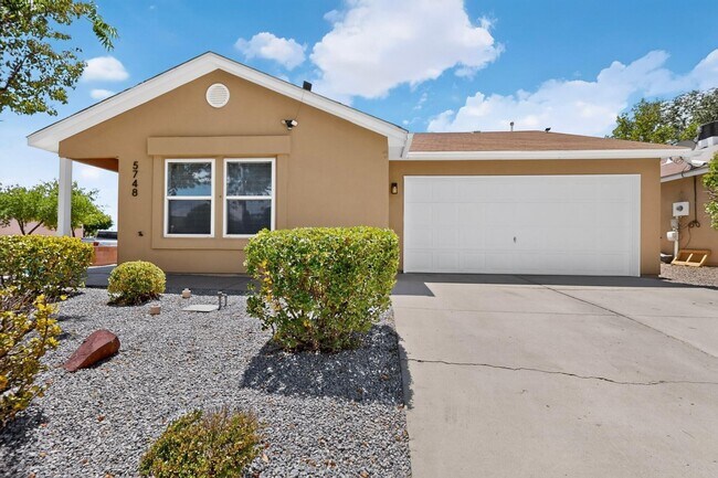 Building Photo - 5748 Pinon Flats Rd NW