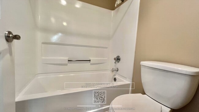 Building Photo - Charming One bedroom with Private terrace.