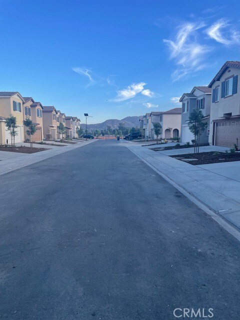 Building Photo - 14033 Starlene St