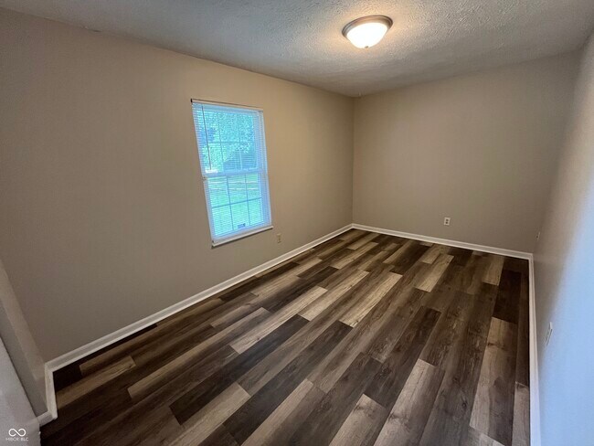 Building Photo - 8114 Jade Ct