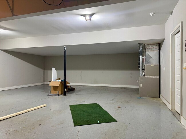 Building Photo - 6477 Olin Ln