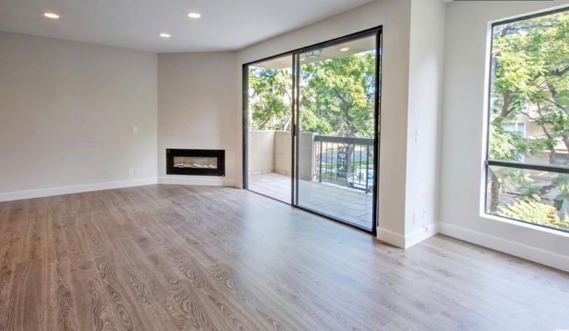 Building Photo - 423 N Palm Dr