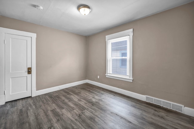 Building Photo - 4105 E 64th St
