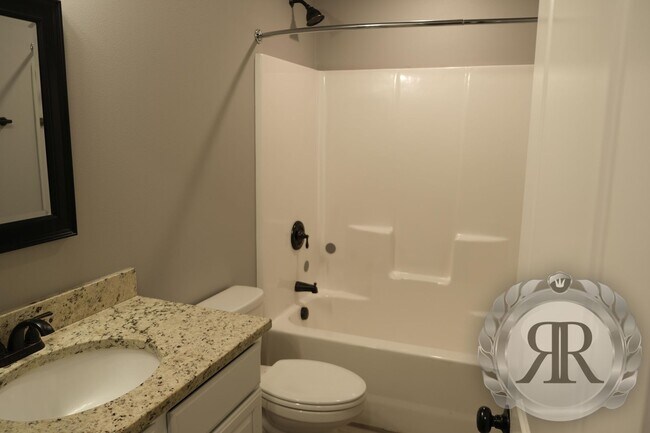Building Photo - 7411 Saddlebrook Lp