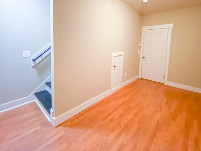 Building Photo - 1181 Great Ridge Pkwy