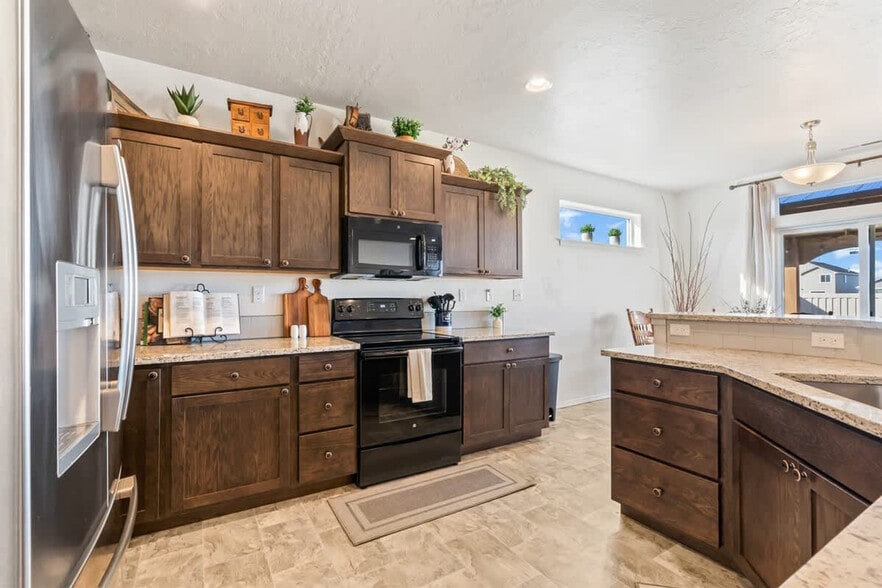 Building Photo - 3905 Winged Dove St