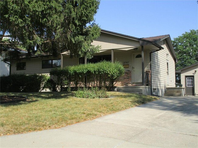 Building Photo - FOR RENT- Crestline Ave- Gorgeous Home in ...