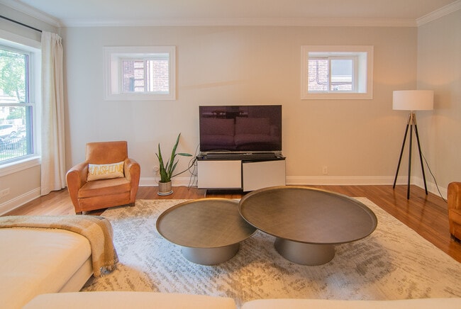 Building Photo - 5811 N Winthrop Ave