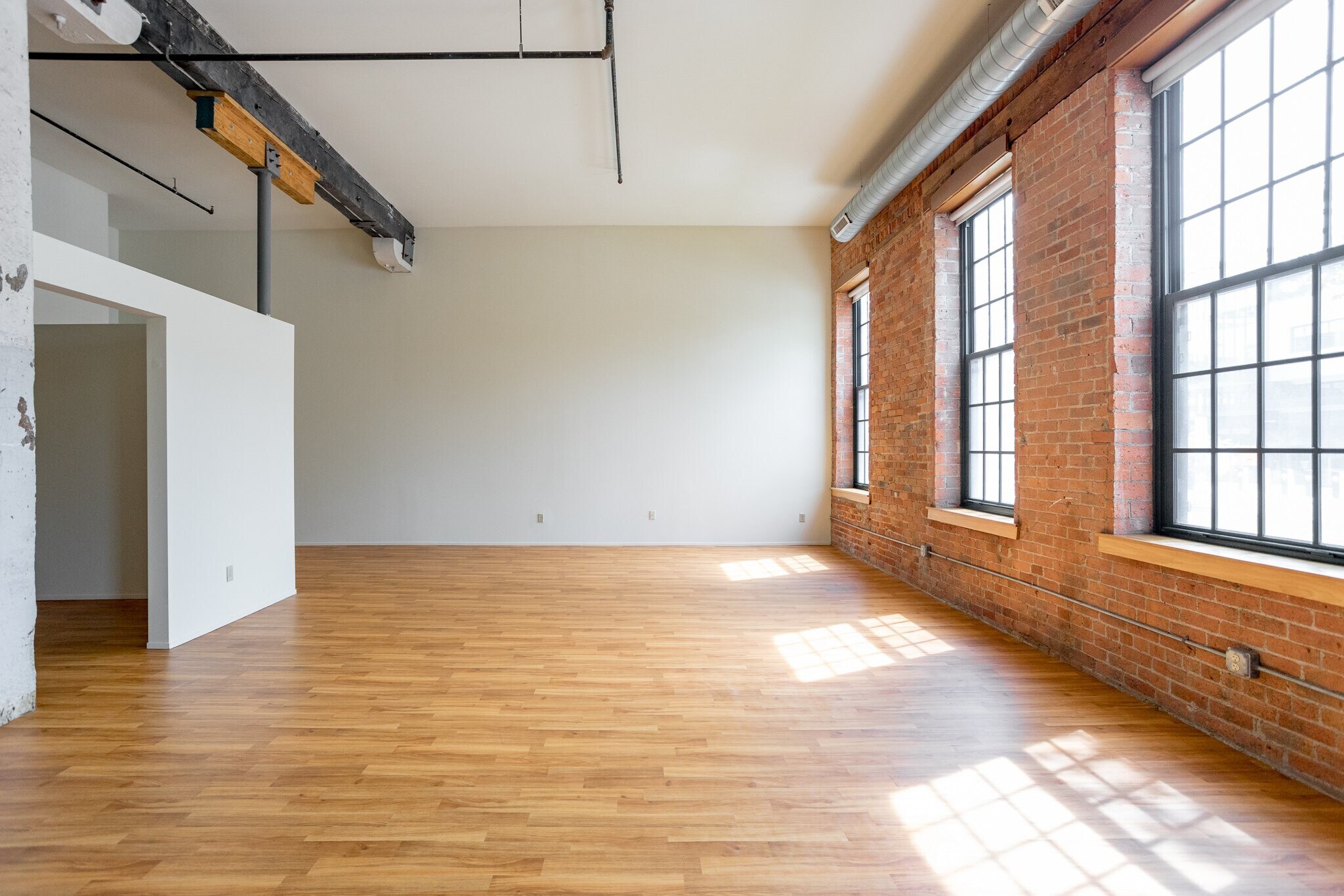 Building Photo - 6200 2nd Ave