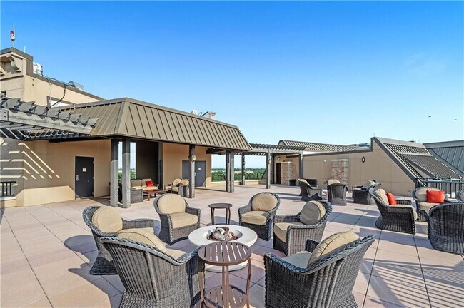 Building Photo - 18269 Colony Dr Dr