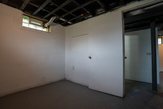 Building Photo - Eastpointe 3 bedroom