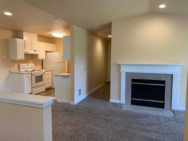 Interior Photo - Signature Apartments