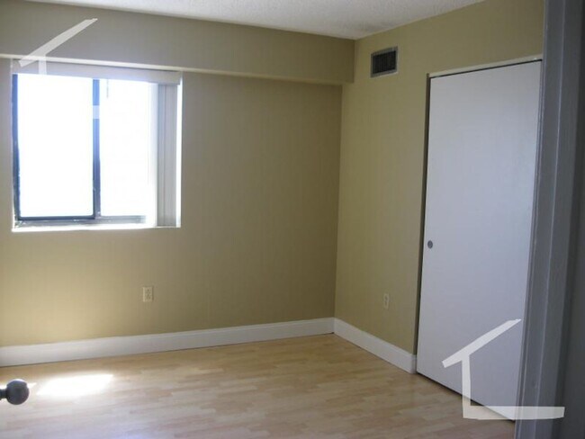 Building Photo - Luxury Allston 2 Bed