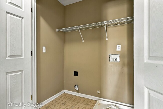 Building Photo - 822 Oakshire Cir