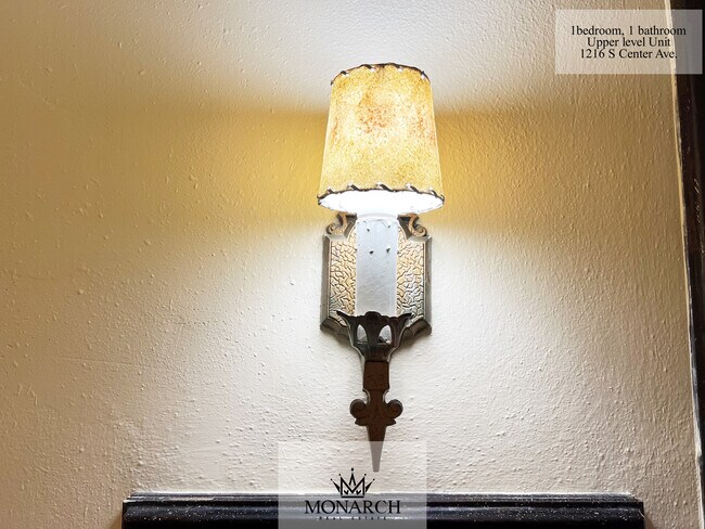 Building Photo - 1216 S Center Ave