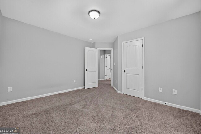 Building Photo - 1849 Blackstone Way