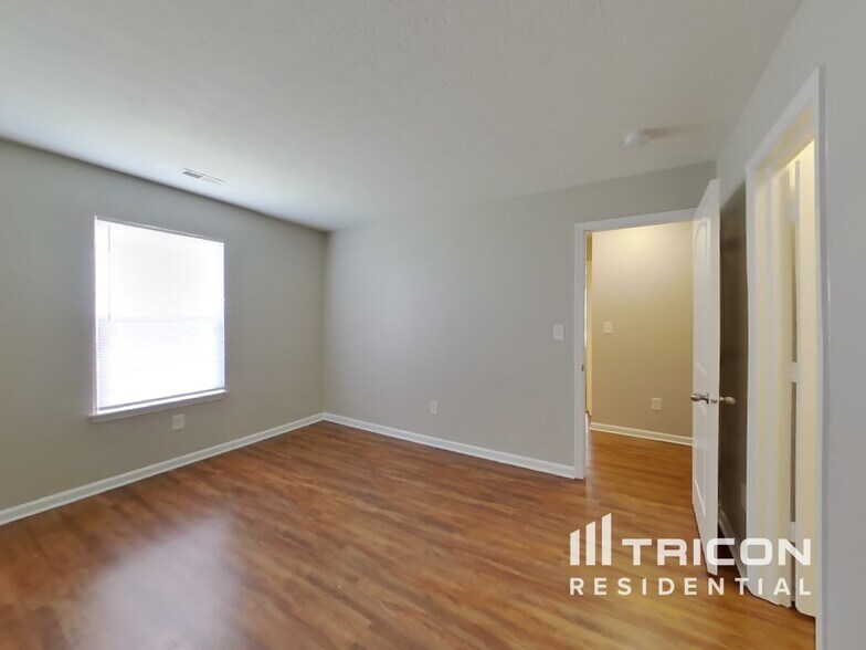 Building Photo - 8170 Dartmoth Ln