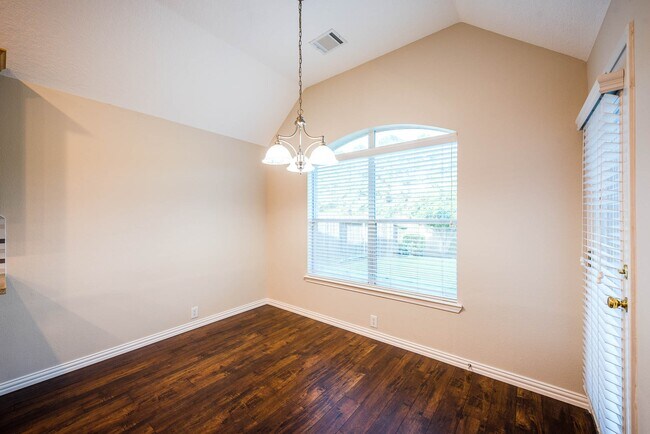 Building Photo - 3231 Pedernales Trails Ln