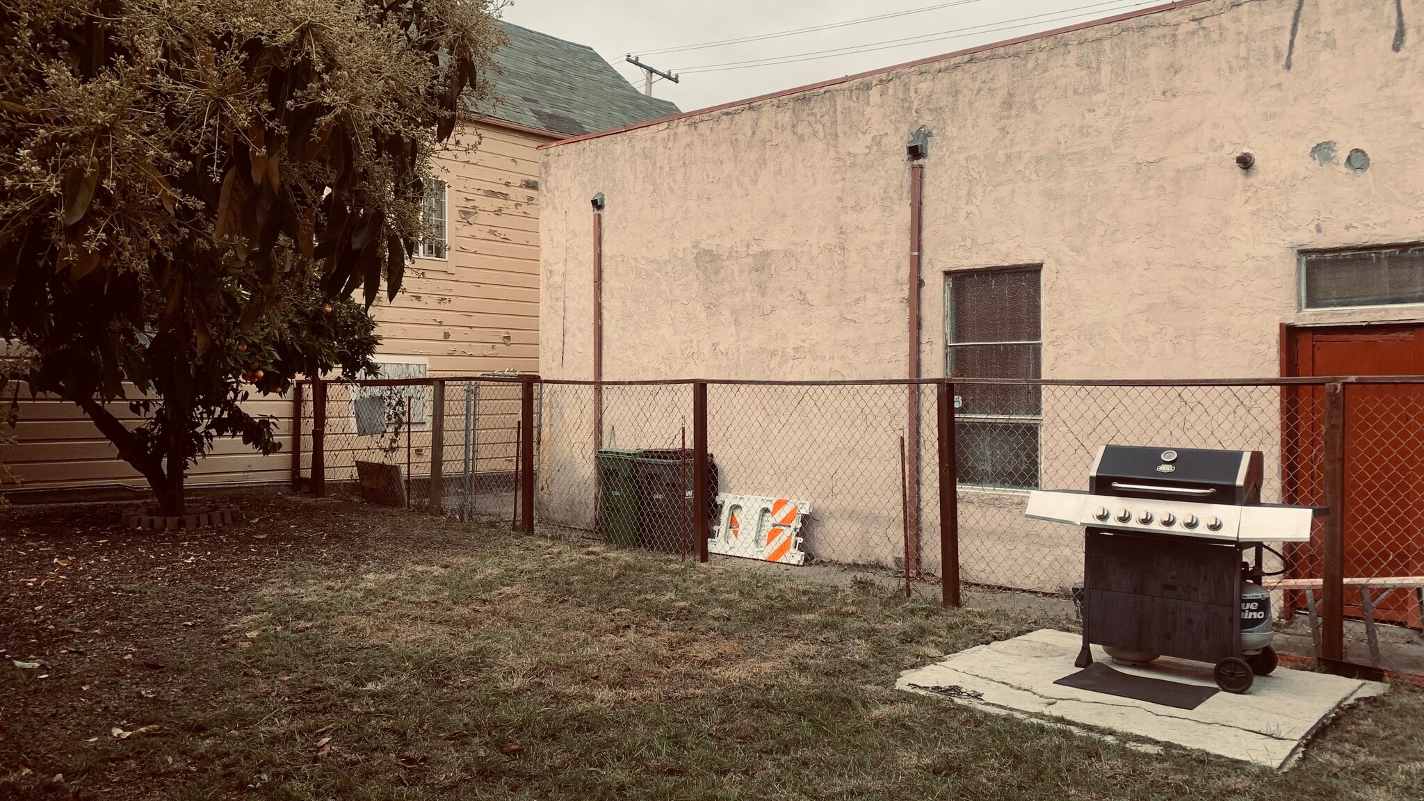 Shared backyard - 2047 20th Ave