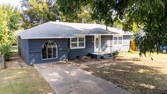 Building Photo - RENT TO OWN – Warr Acres!