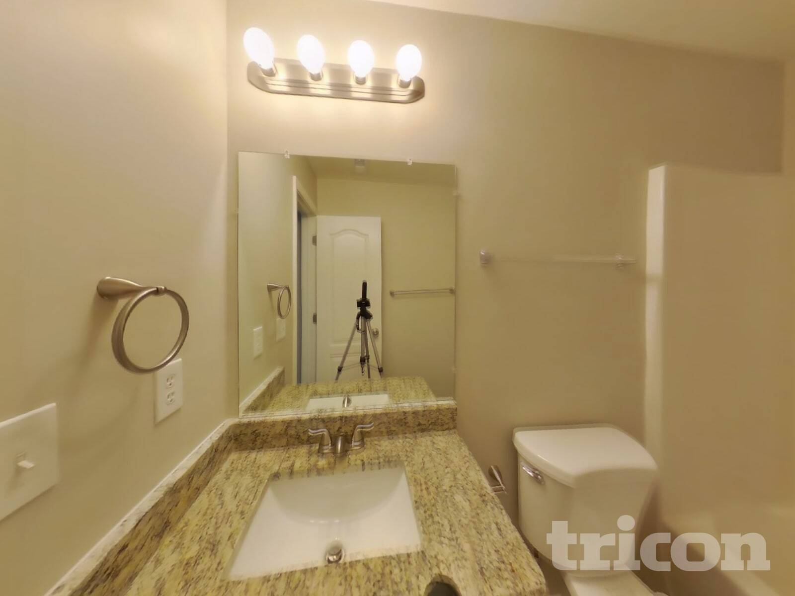 Building Photo - 821 Monroe Ct