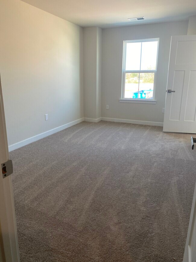Building Photo - 18034 Seaview Ln