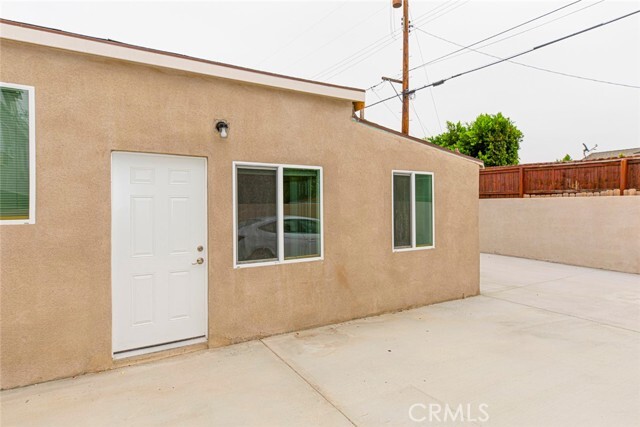 Building Photo - 6250 Vineland Ave