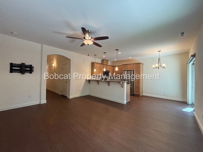 Building Photo - 3 Bed, 2.5 Bath, Townhome Located in Carson City - Mills Landing Community