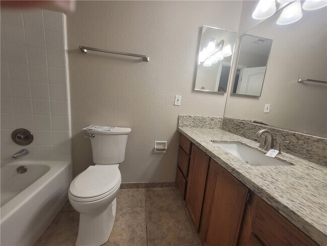 Building Photo - 1529 Taylor Rd