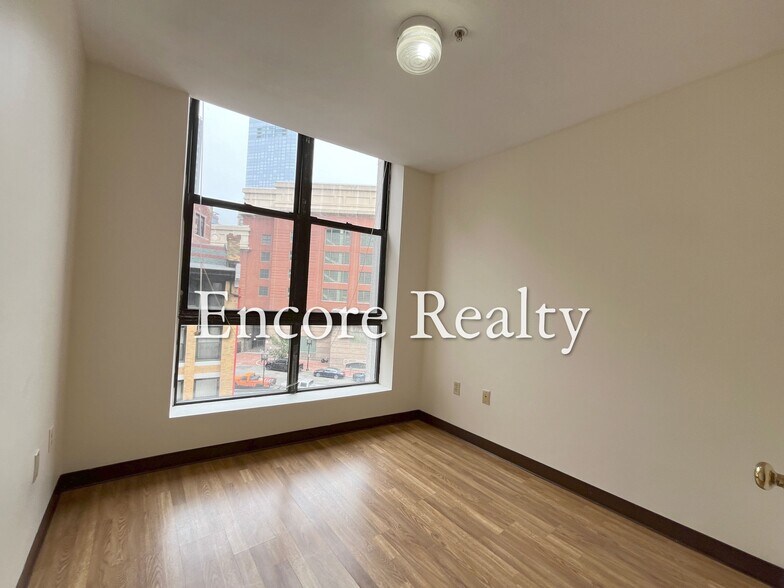 Building Photo - 83 Essex St