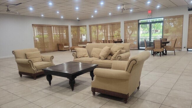 Building Photo - 1248 S Military Trail