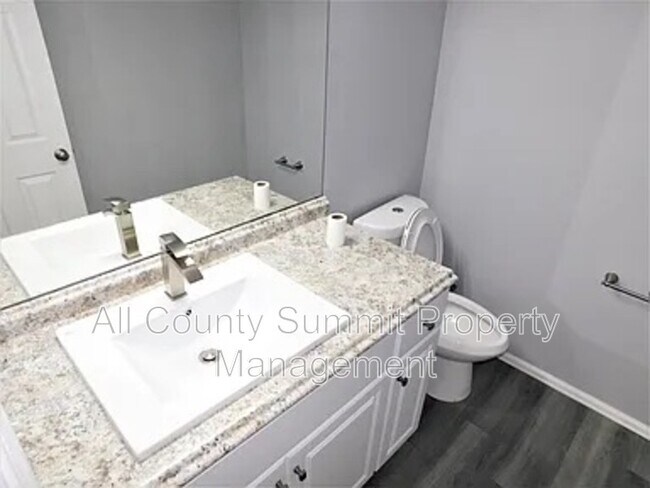 Building Photo - 3784 S Ceylon Way