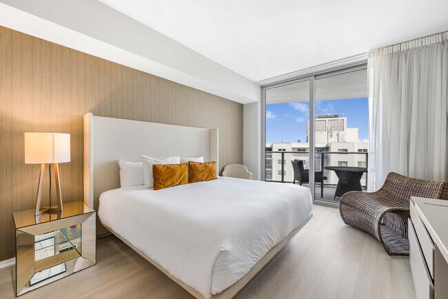 Building Photo - 4111 S Ocean Dr