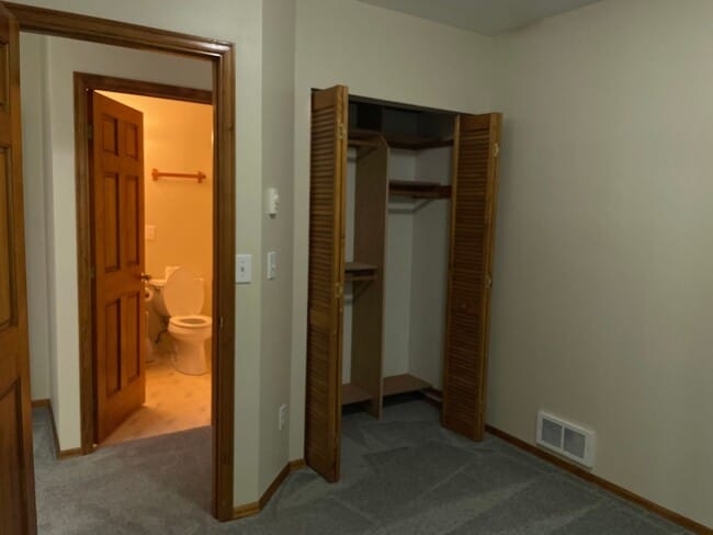 Building Photo - Langley Apartment with Utilities Included!