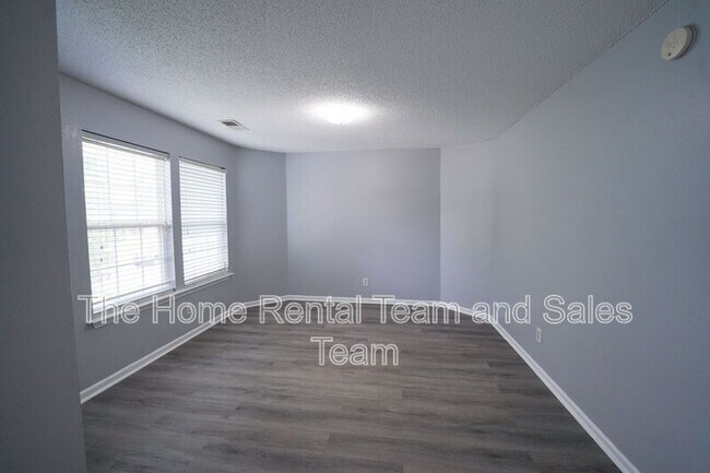 Building Photo - 8 Willow Lakes Dr