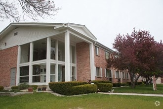 Building Photo - Heritage House Apartments