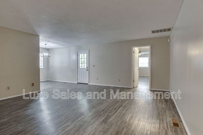 Building Photo - 117 Sahoma Terrace