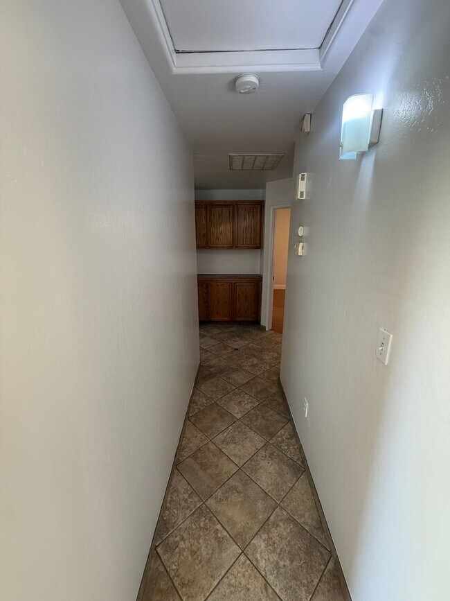 Building Photo - charming 3-bedroom, 2-bath home
