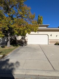 Building Photo - 1366 Delphic Way