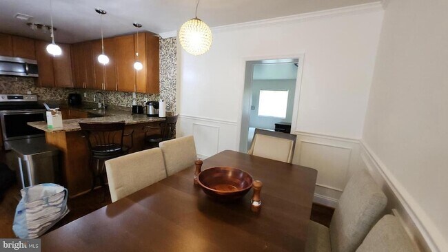 Building Photo - 12411 Thompson Rd