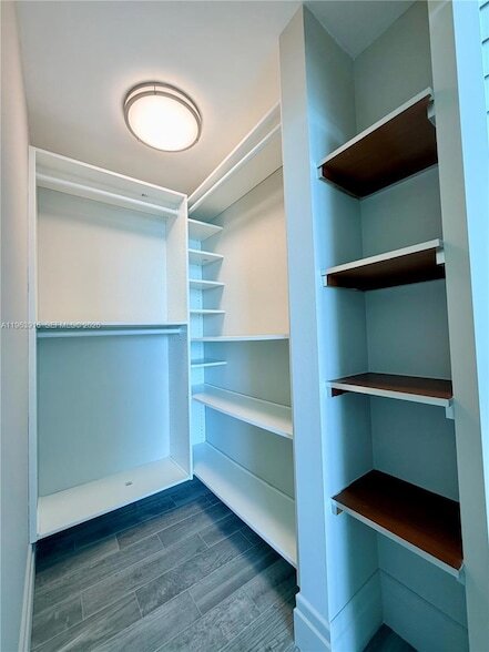 Building Photo - 300 S Biscayne Blvd