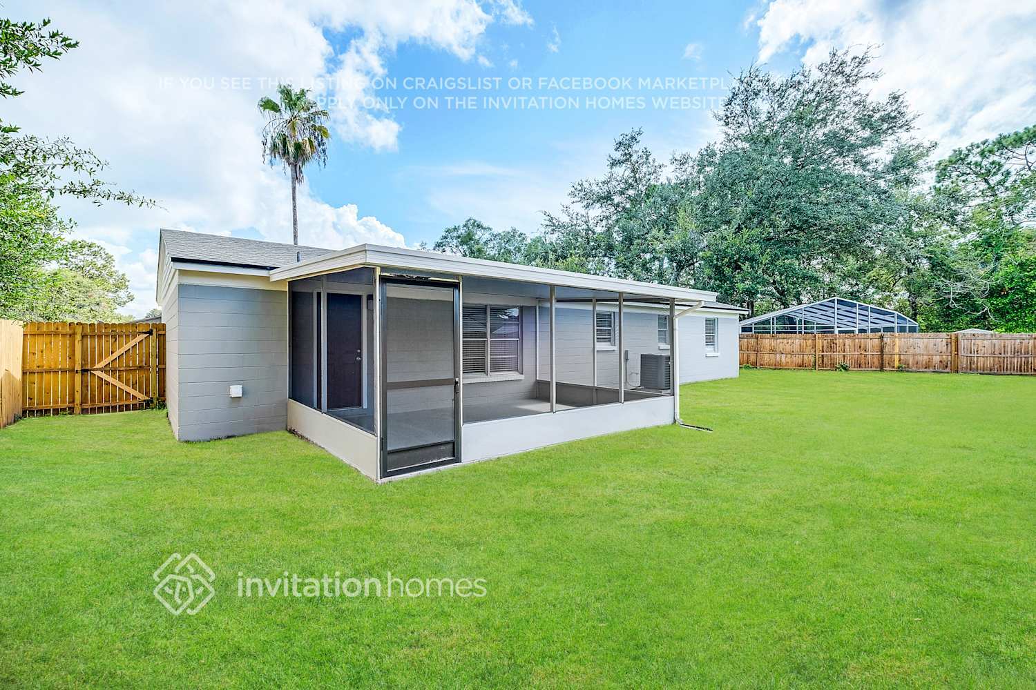 Building Photo - 8127 Kenwood Dr N