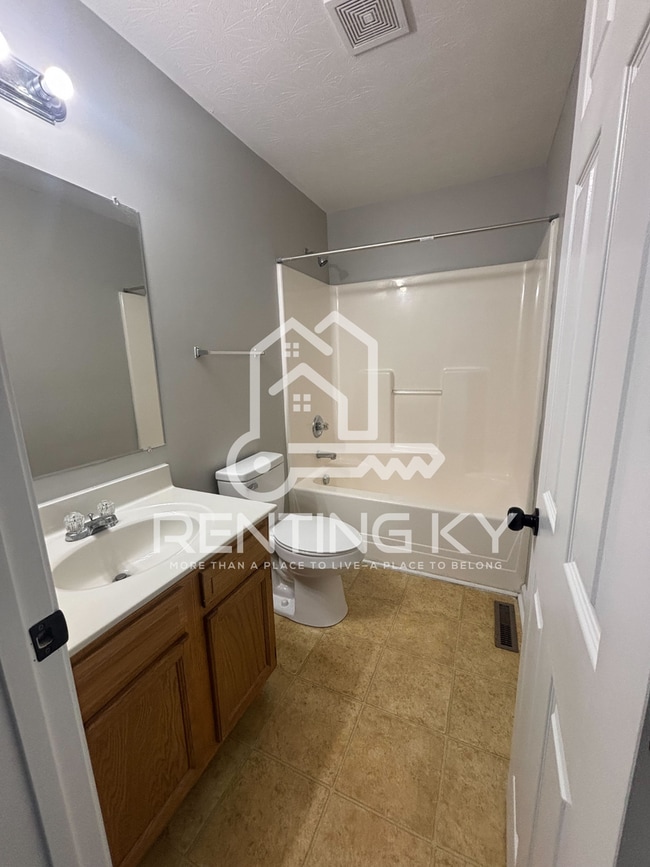 Building Photo - Newly Renovated 2-Bed, 1.5-Bath Townhome!