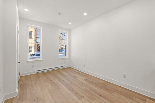 Building Photo - 2345 N 16th St