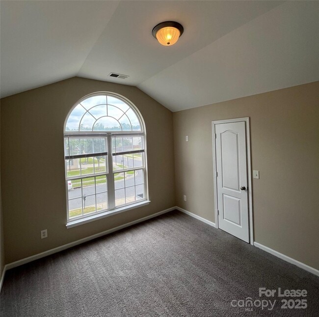Building Photo - 15315 Edgewater Forest Ln
