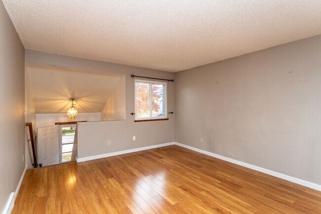 Building Photo - 6109 Lowlander Ct